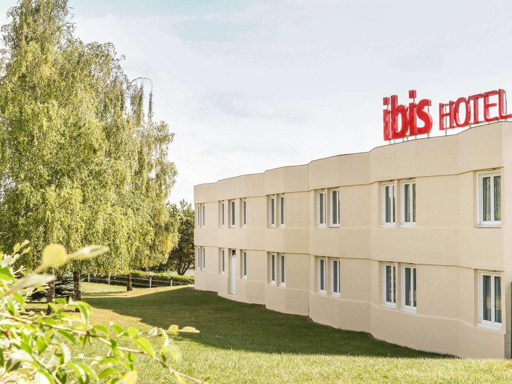 Ibis En Champagne Hotel 3*