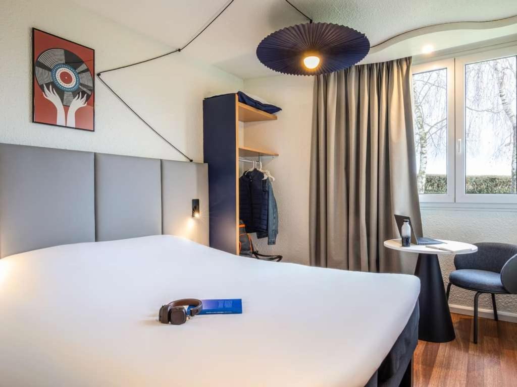 Ibis En Champagne Hotel