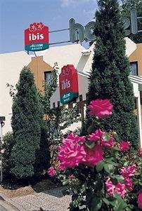 Ibis En Champagne Hotel 3*